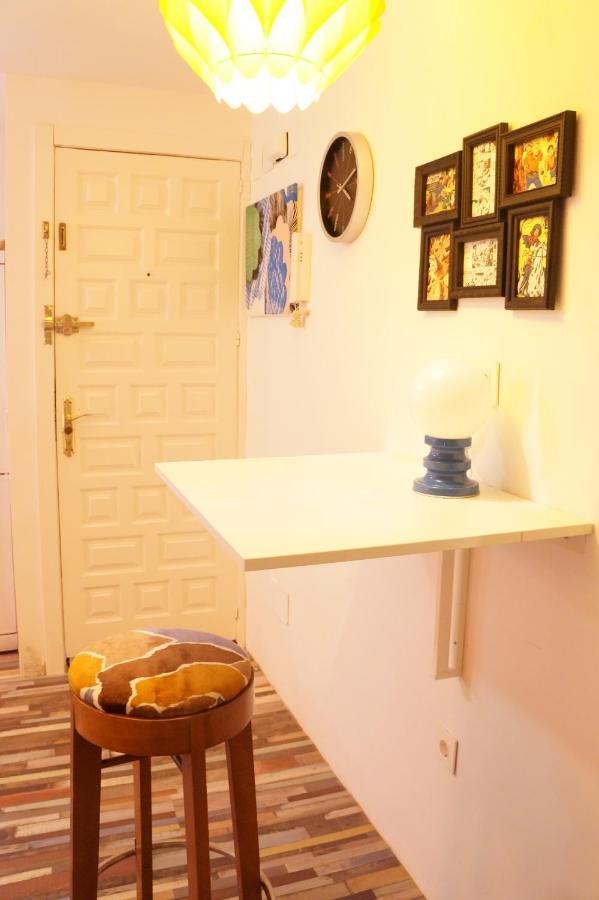 Cozy & Modern Apartments In Embajadores Area - Madrid Center ภายนอก รูปภาพ